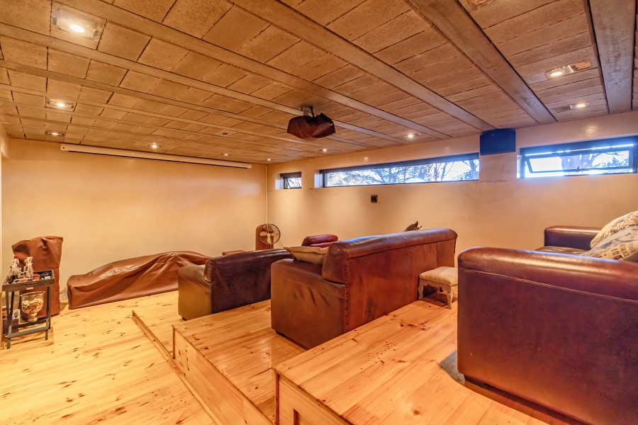 5 Bedroom Property for Sale in Somerset West Rural Western Cape